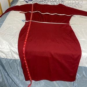 TNTIYO Women’s Red Dress On or Off The Shoulder. size Large NWT